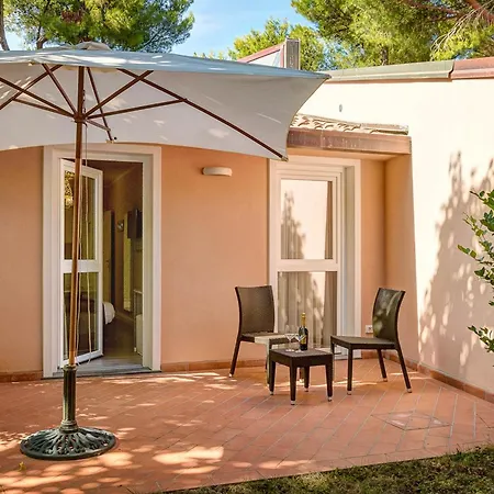 Riva Degli Etruschi Aparthotel